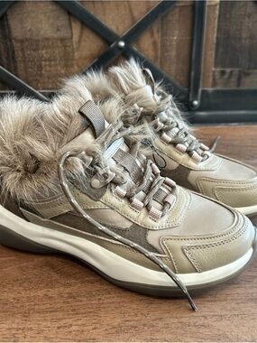 Massimo Dutti beige leather fur edge trainers EUR 36. US Women’s 5.5-6